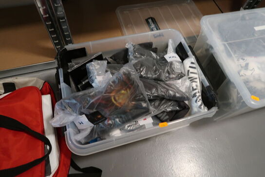 Taske, div. Elektronik, div. Merchandise tøj m.m.