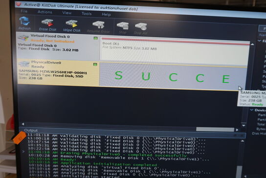 Computerskærm LENOVO, computer DELL OptiPlex 3060, tastatur og mus