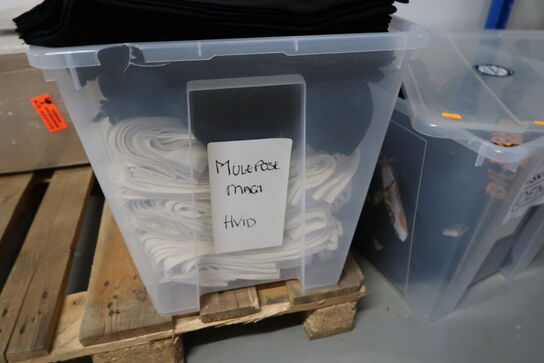 Palle med div. Muleposer samt kopper