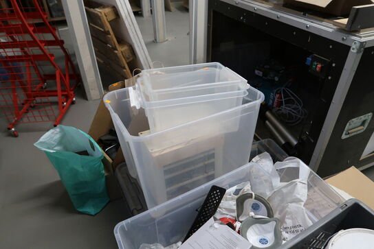 Højtaler SOUNDKING, flightcase, div. Værktøj, maling m.m.