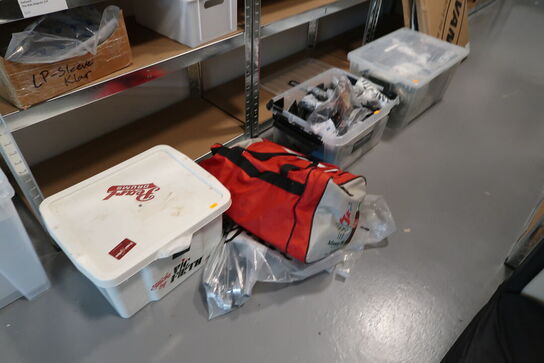 Taske, div. Elektronik, div. Merchandise tøj m.m.