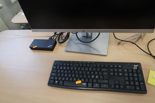 Computerskærm HP E273q, tastatur, mus, dockingstation LENOVO ThinkPad USB-C Dock Gen2