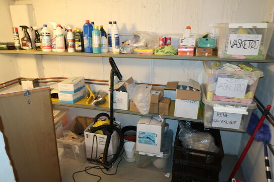 Div. Rengøringsartikler, Våd-/tørsuger WASCO, støvsuger NILFISK VP300 Hepa m.m.