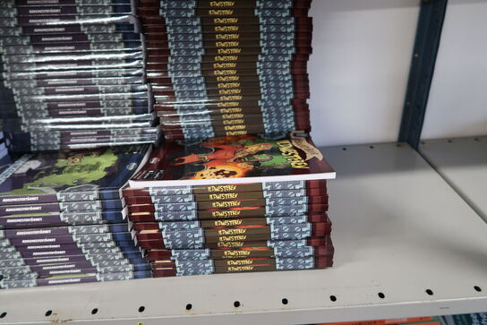 4 fag lagerreoler med div. Bøger