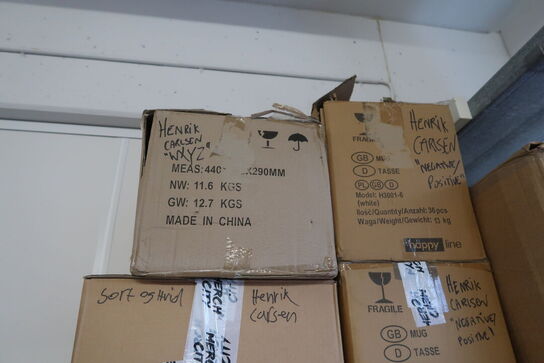 Lagerreoler med div. Merchandise m.m.