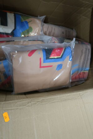 Div. Paller med merchandise bl.a. musemåtter, tøj, tasker m.m.