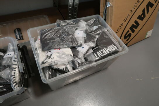 Taske, div. Elektronik, div. Merchandise tøj m.m.