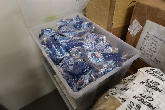 Palle med div. Merchandise bl.a. madkasser, julehuer m.m.