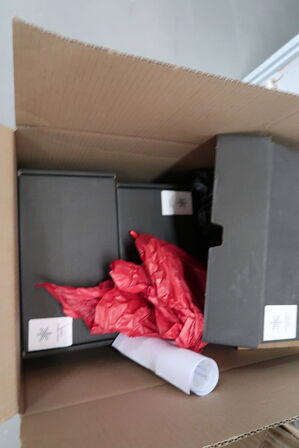 Trampolin, julepynt, pakkeemballage m.m.