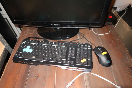 Computerskærm, computer, tastatur, mus m.m.