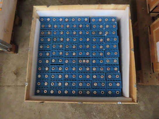 Kasse med 66 stk lithium ion batterier CALB