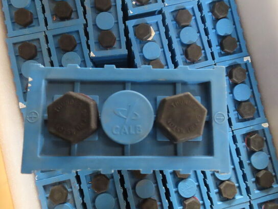 Kasse med 30 stk lithium ion batterier CALB