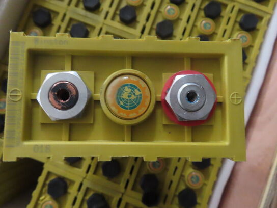 Kasse med 30 stk lithium ion batterier WINSTON