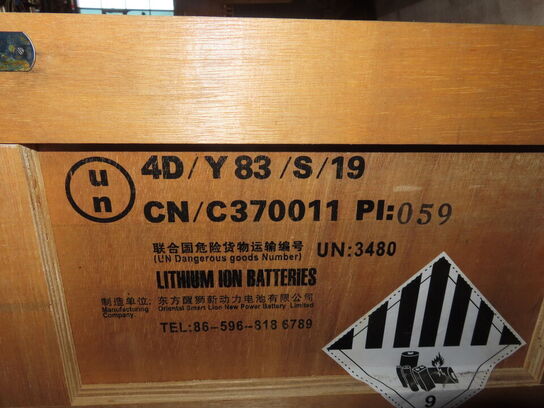 Kasse med 30 stk lithium ion batterier CALB