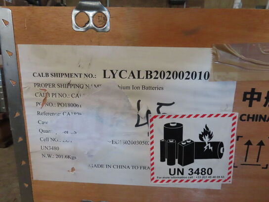 Kasse med 66 stk lithium ion batterier CALB