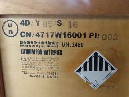 Kasse med 30 stk lithium ion batterier CALB