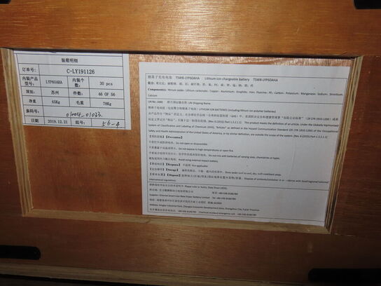 Kasse med 30 stk lithium ion batterier WINSTON