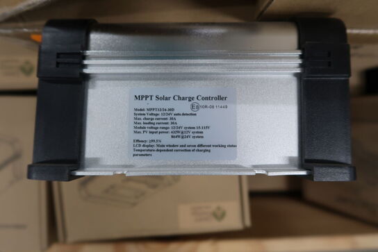 Parti med Solar charge controller GREEN ENERGY