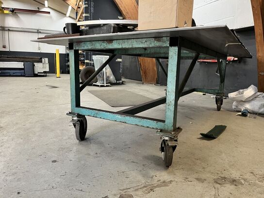 Svejsebord m. Indhold 250x125 cm, 10 MM plade.