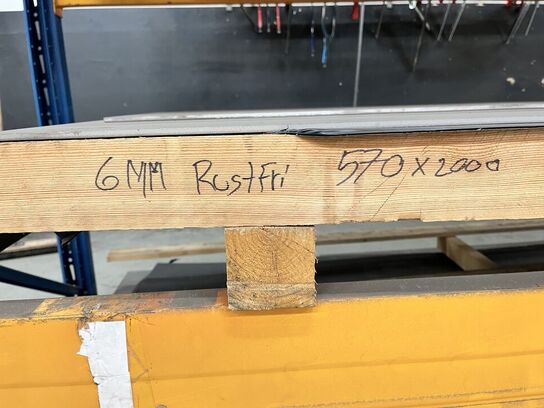 Div. Stålplader  RUSTFRI JERN, SORT JERN