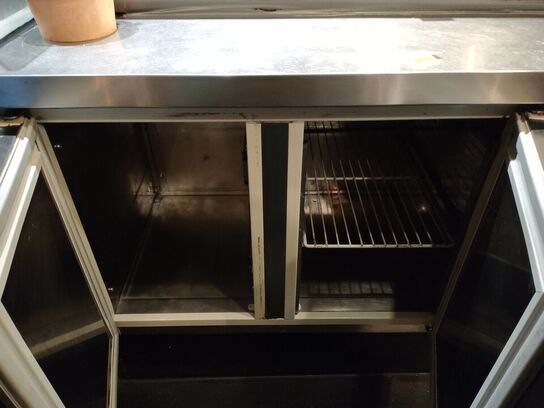 Frysebord.  SNOWFLAKE. 