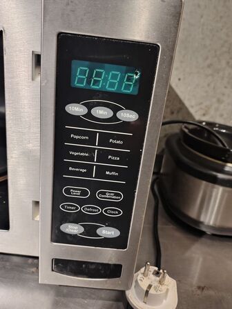 Microbølgeovn.  IDÉLINE.