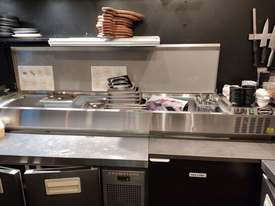 Salatbar.  COMBISTEEL