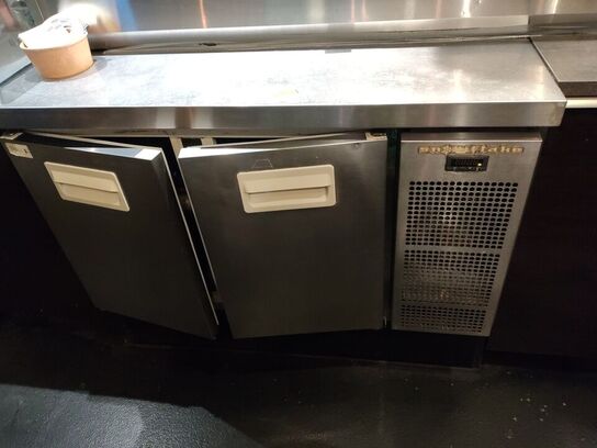 Frysebord.  SNOWFLAKE. 