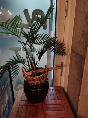 Højbord med to forskellige skamler.