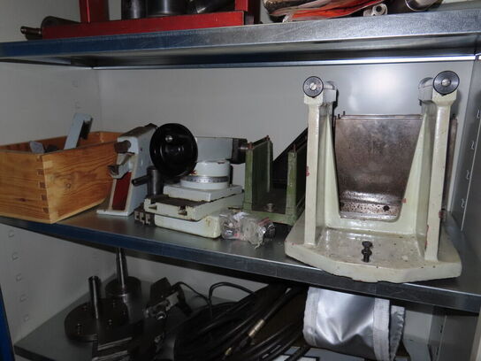 Værktøjsskab med indhold