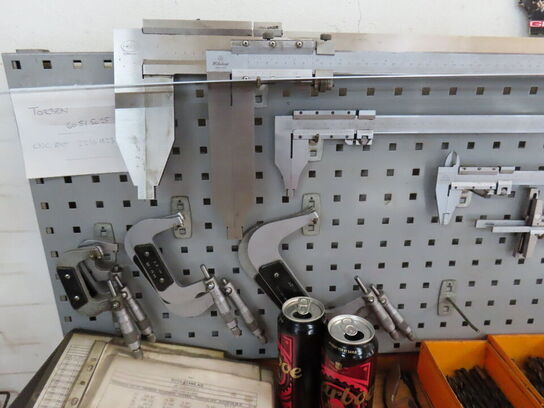 Filebænk med indhold