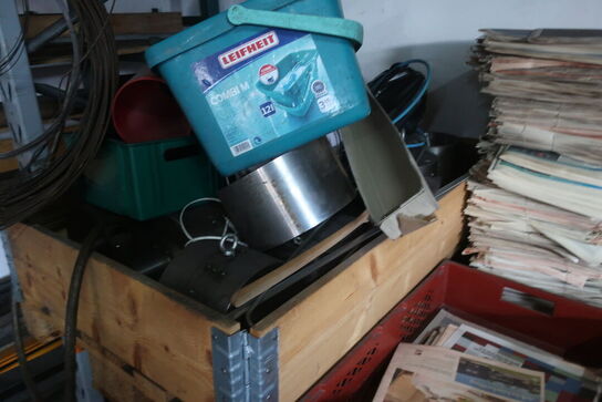 Palle reol med indhold