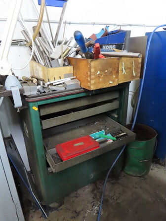 Værktøjsskabe med indhold