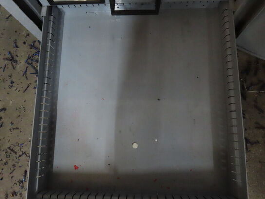 Værktøjsskabe med indhold