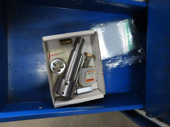 Værkstedsvogn med indhold