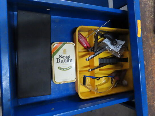 Værkstedsvogn med indhold