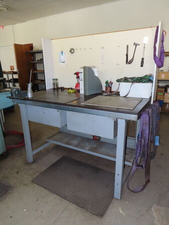 Filebænk med indhold