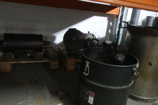 Palle reol med indhold