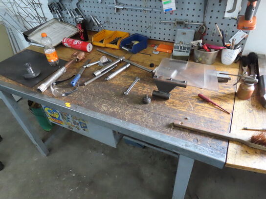 Filebænk med indhold