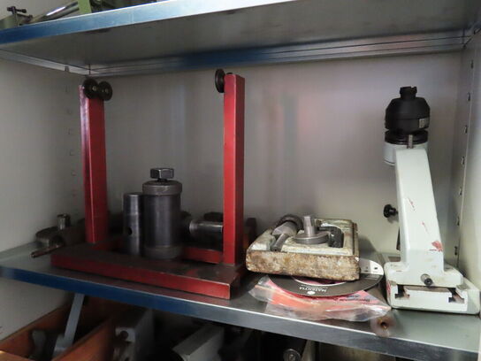 Værktøjsskab med indhold