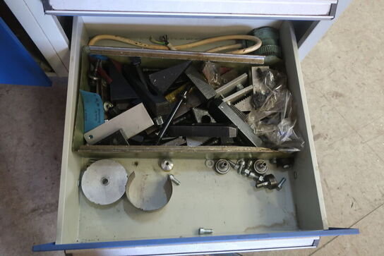 Værkstedsvogn med indhold