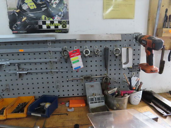 Filebænk med indhold