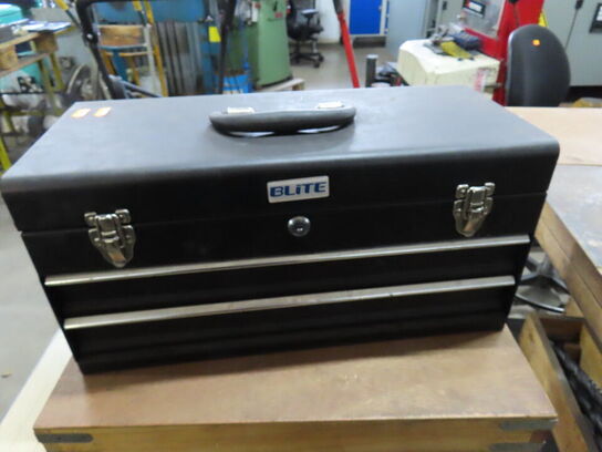 Værktøjstaske med indhold