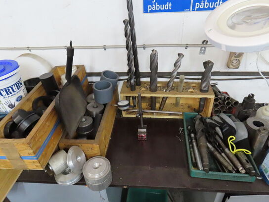 Værktøjsskabe med indhold