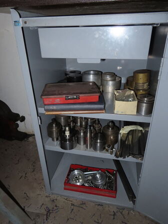 Værktøjsskabe med indhold