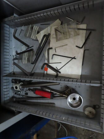 Værktøjsskab uden indhold