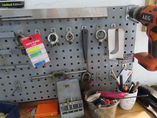 Filebænk med indhold