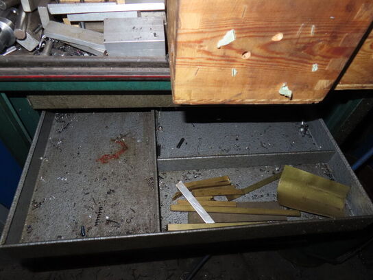 Værktøjsskabe med indhold