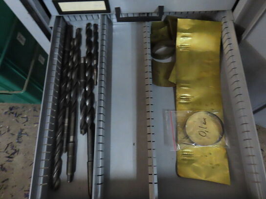 Værktøjsskabe med indhold