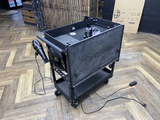 Rullevogn med indhold og skammel